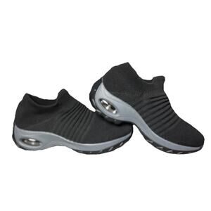Hypersoft Hyperboost Black Sneakers- European Size 40- Women U.S Size 9-9.5